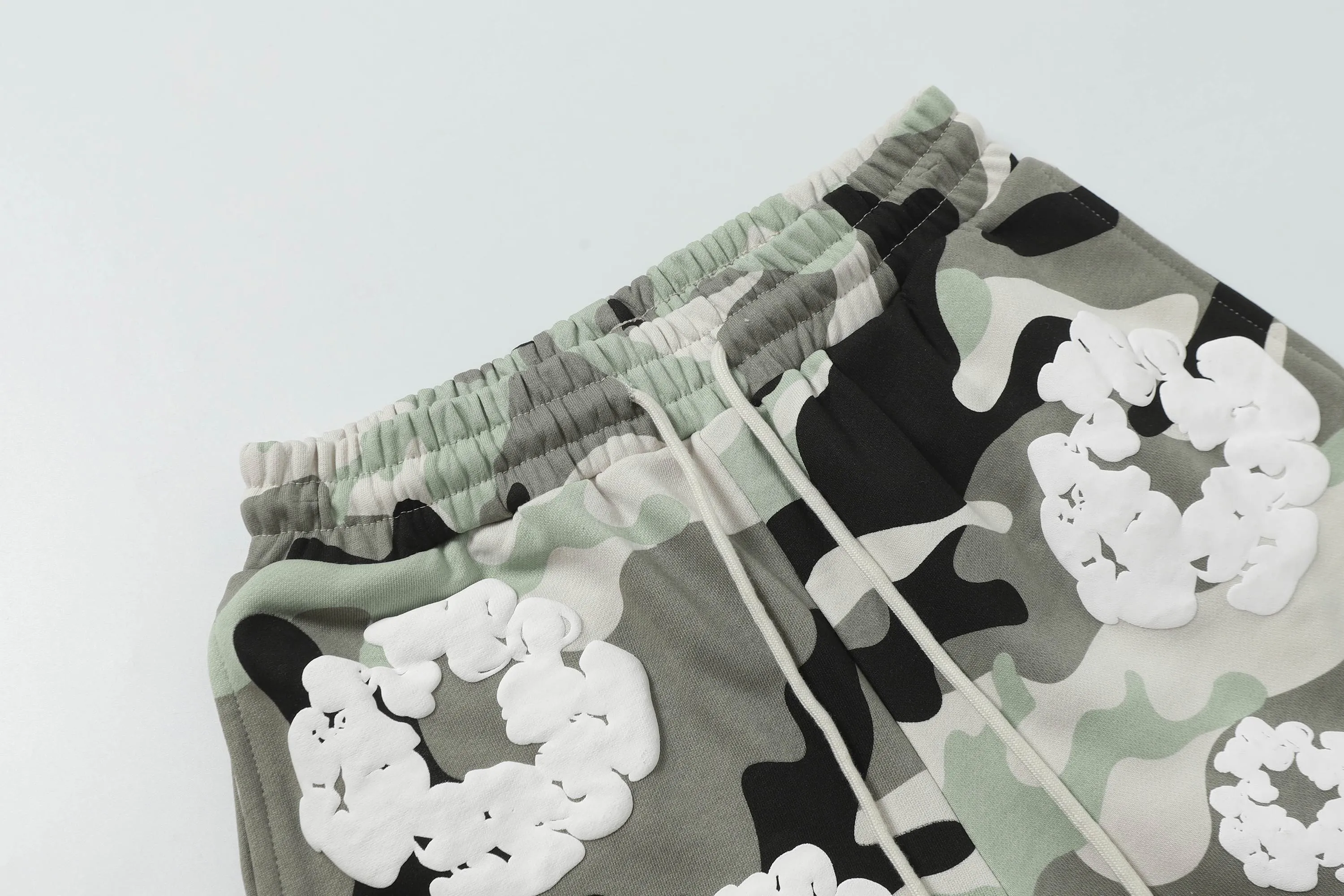 8208# DENIM TEARS Kapok European and American trendy brand high-quality foam flocking camouflage printed shorts Color Camouflage blue Camouflage powder Camouflage gray Camouflage apricot Camouflage green Size S-XL